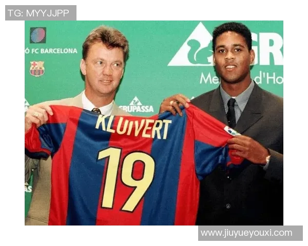 克鲁伊维特与巴西足球传奇对决的历史回顾与精彩瞬间分析